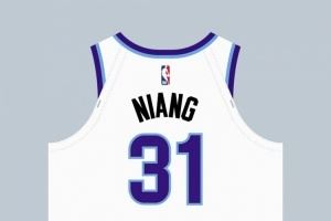 球衣记者：尼昂将在爵士穿31号 上次效力爵士时他曾身披此号码