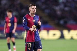 卫报：此前报价安德烈-桑托斯遭拒，西汉姆联报价巴萨中场卡萨多