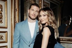 卡里乌斯妻子：最难忘的采访是C罗，打扮得体是对观众的尊重