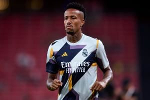 记者：米利唐今日正常训练，可以出战比利亚雷亚尔