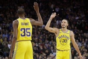 杨毅：杜兰特加盟后勇士就再无弱点了 无论怎么换防勇士都能硬解