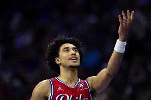 魔仙哥回归！队记：麦凯恩今日对阵公牛完成复出迎来赛季首秀图片